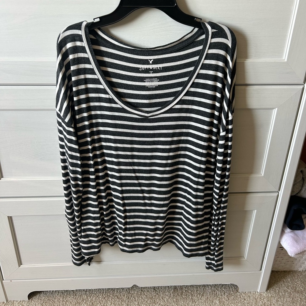 American Eagle Outfitters Black and White Striped Long Sleeve Tee